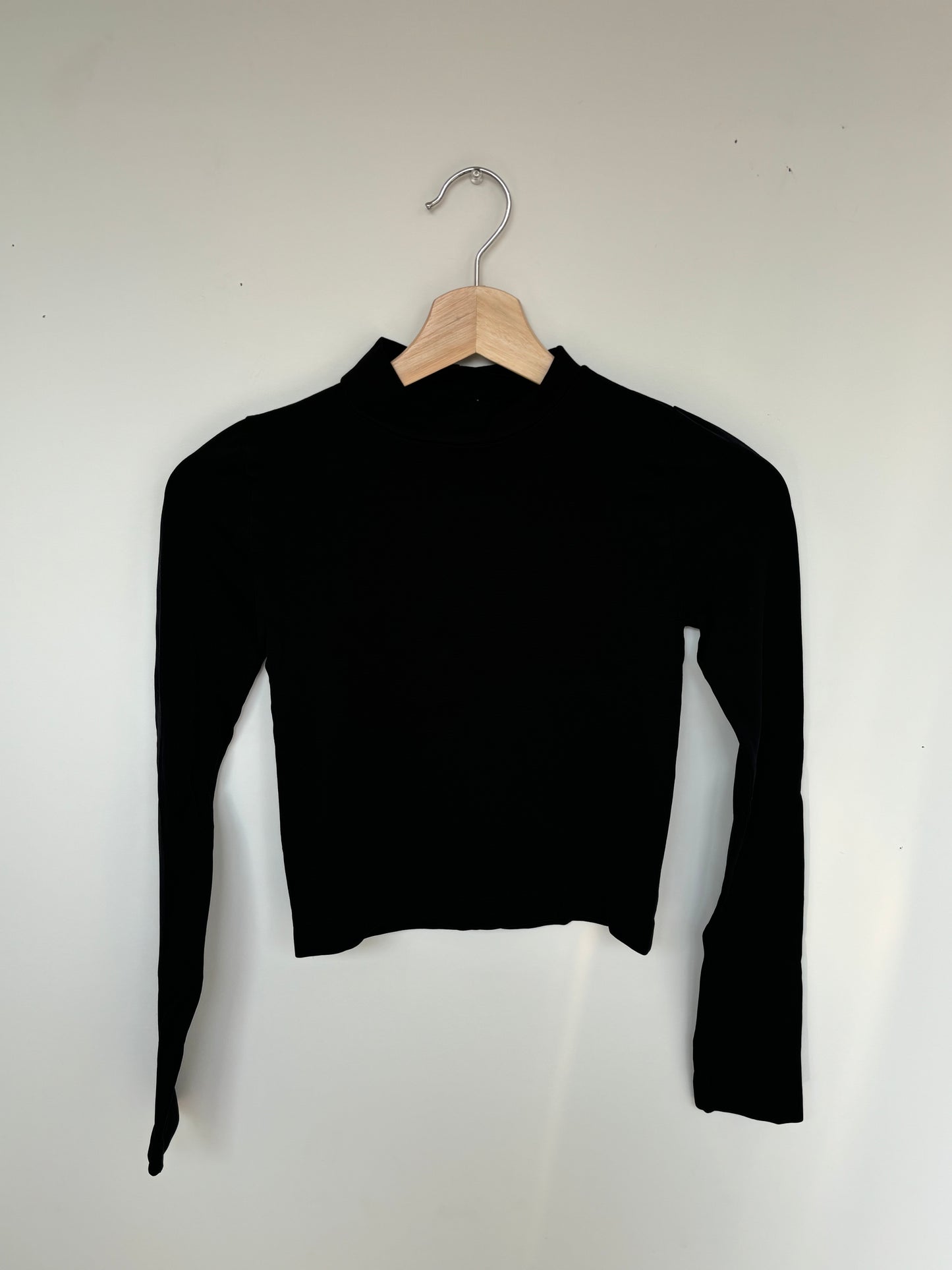 Nikibiki Mock Neck Crop Top - SU24