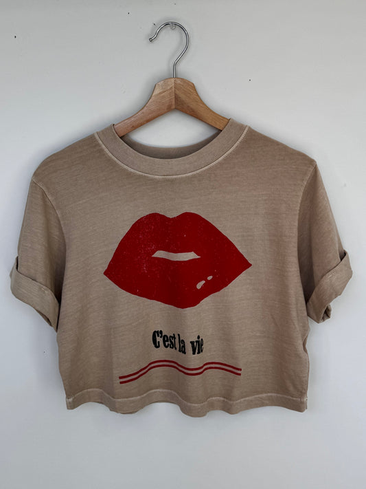 Girl Dangerous C’est La Vie Lipstick Tee FA24