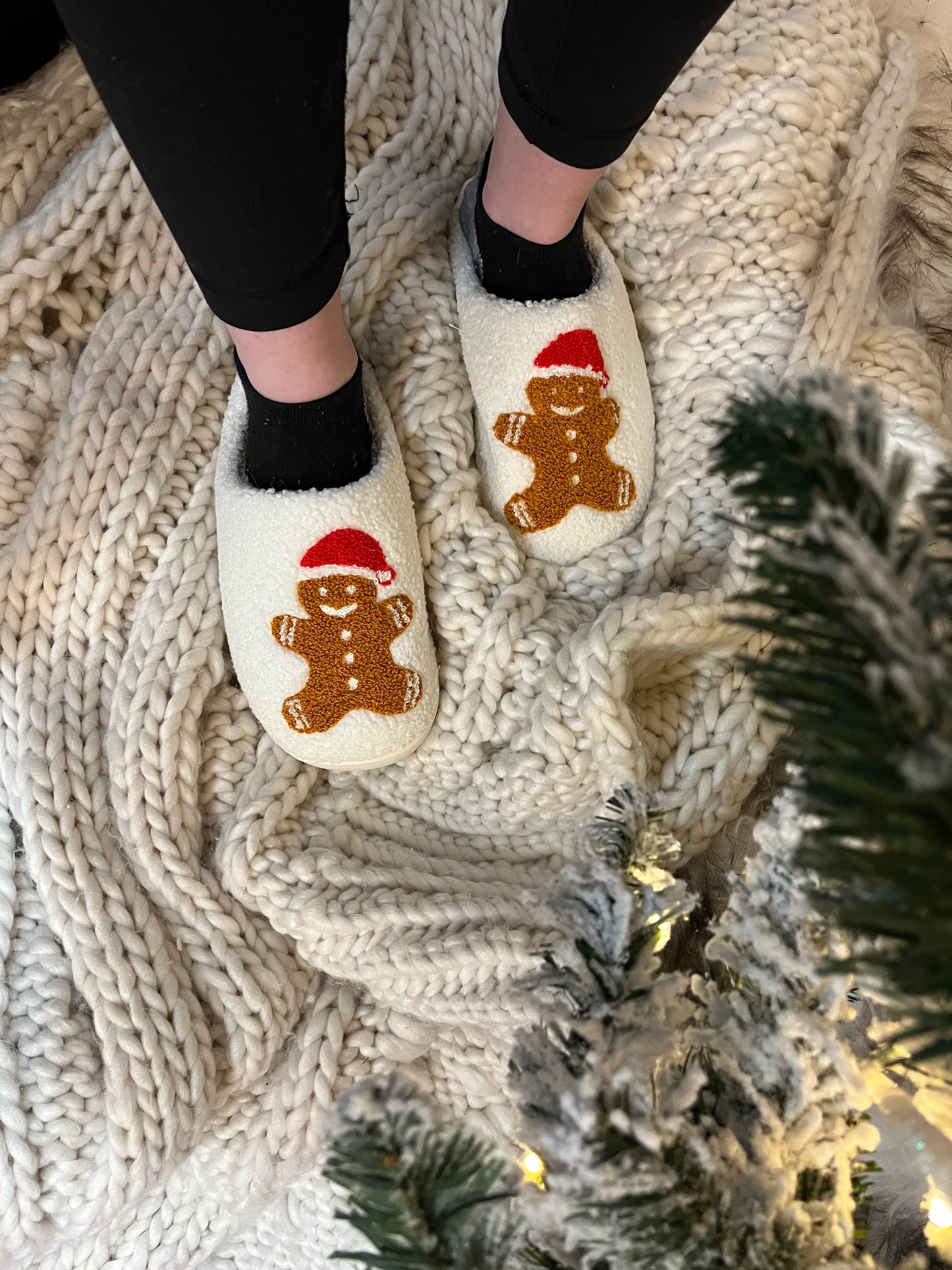 Fuzzy Christmas Slippers - W23