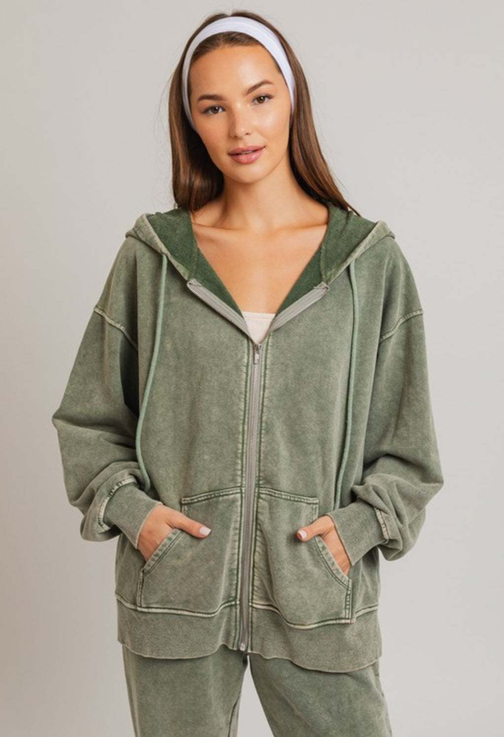 Le Lis Oversized Zip Up SP24