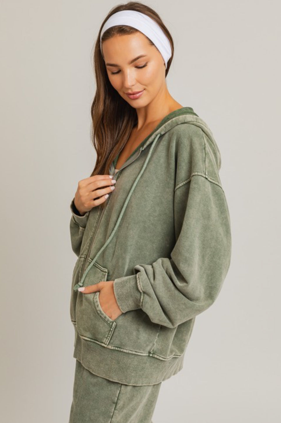 Le Lis Oversized Zip Up SP24