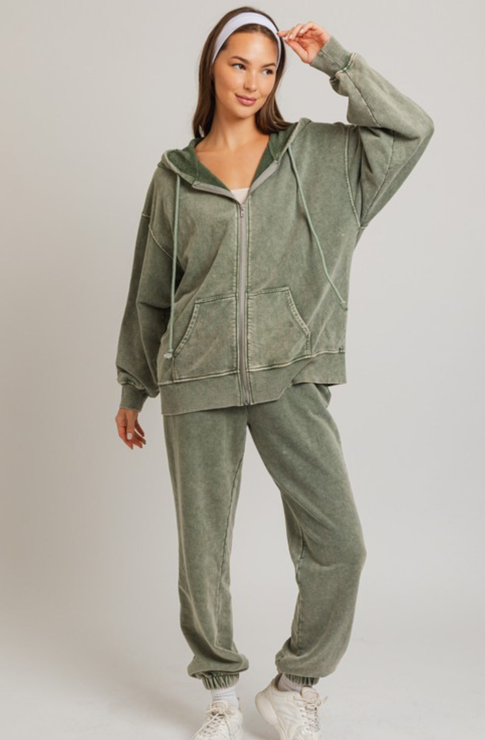 Le Lis Oversized Zip Up SP24